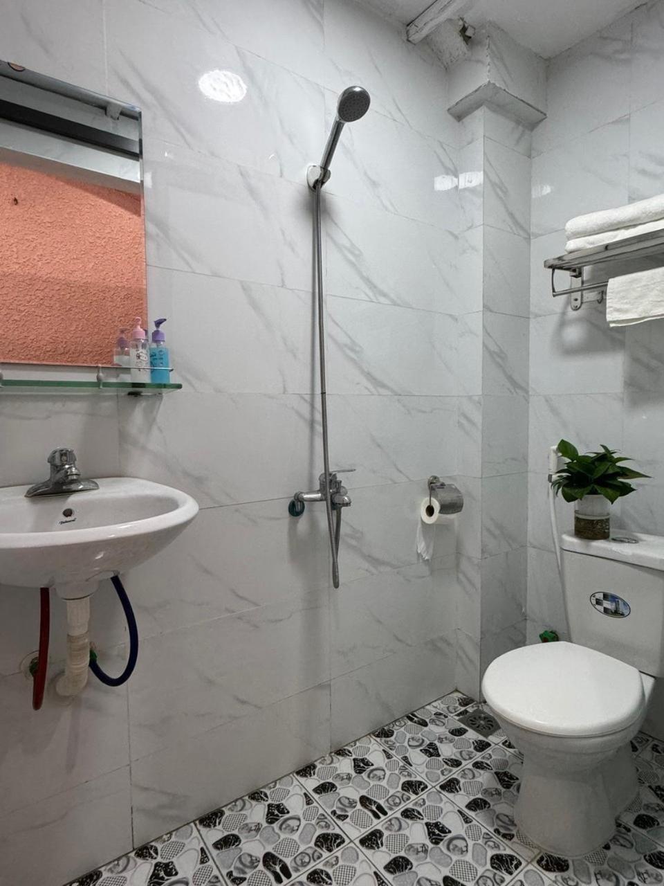 Quynh Moon Homestay Hanoi Exterior photo